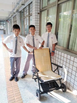 中學生發明展改良輪椅獲獎 背後藏暖心故事 